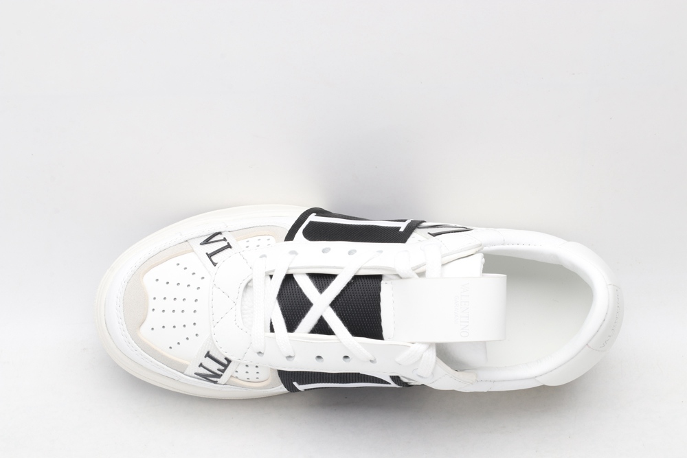 VA1ENTIN0 sneaker